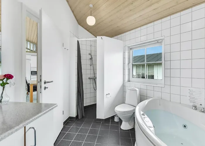 Gorgeous In With Wifi Holiday home