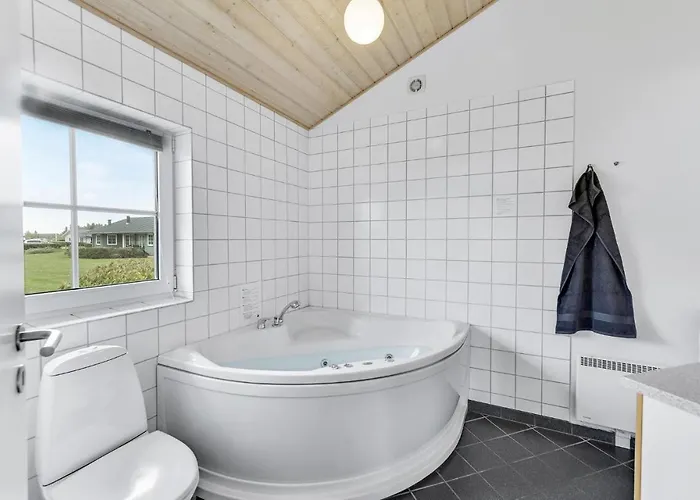 Holiday home Gorgeous In With Wifi *