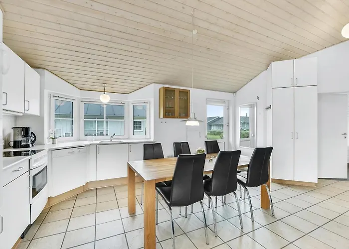 Holiday home Gorgeous In With Wifi *